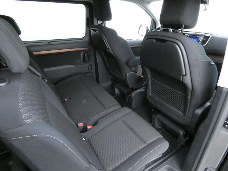 Toyota ProAce (2017) 2.0 D-4D 110KW 8-MÍST - fotka 26 z 30