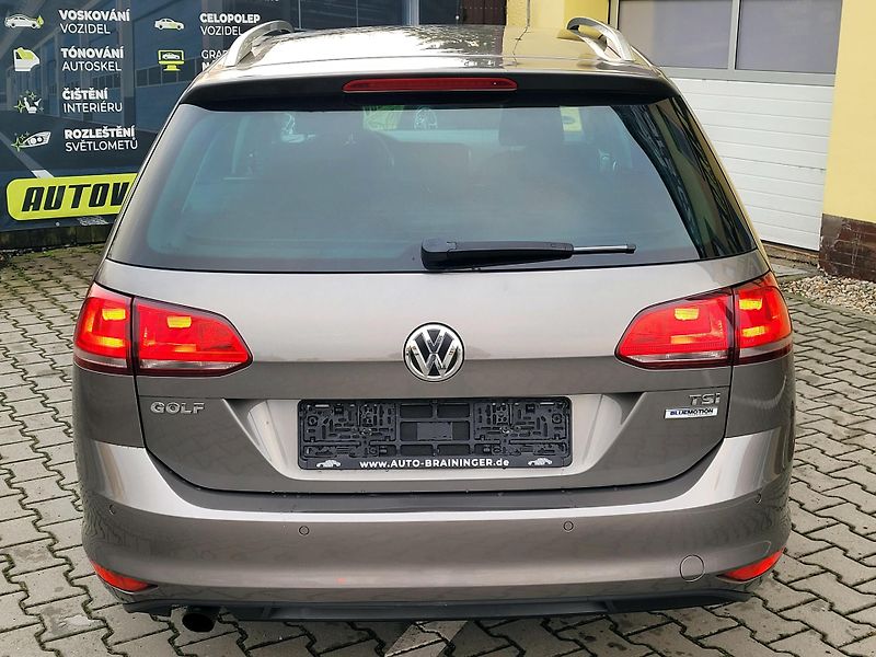 Volkswagen Golf 1,2 TSi LOUNGE 81kW *SERVIS* - fotka 12 z 45