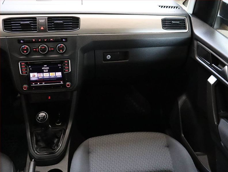 Volkswagen Caddy (2017) Maxi 2.0 TDI, 7Míst, 1Maj - fotka 8 z 19