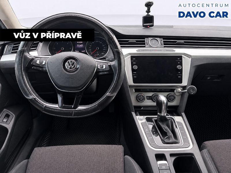 Volkswagen Passat 1,6 TDI Comfortline 1.Maj. DPH - fotka 3 z 12