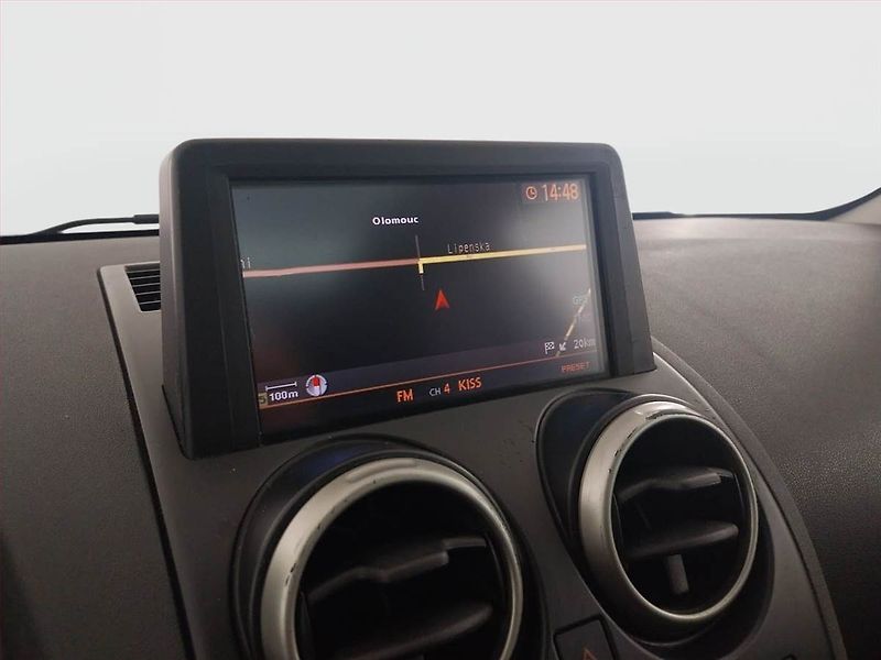 Nissan Qashqai (2008) 1.5 dCi, dobrý stav - fotka 13 z 22