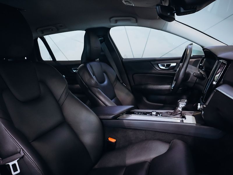 Volvo V60 D4 Inscription - fotka 20 z 27