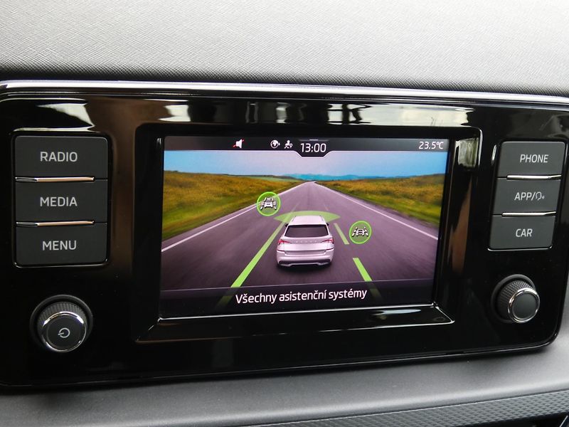 Škoda Kamiq Active 1.0 TSI /70 kW - fotka 29 z 30
