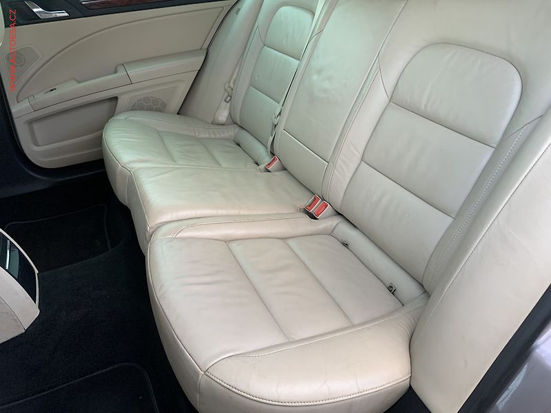 Škoda Superb (2010) 2.0 TDi, DSG, navi, xenon - fotka 11 z 23