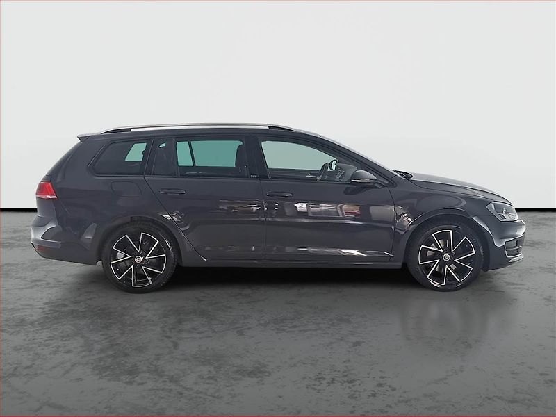 Volkswagen Golf (2017) 1.6 TDI, Tempomat - fotka 6 z 17