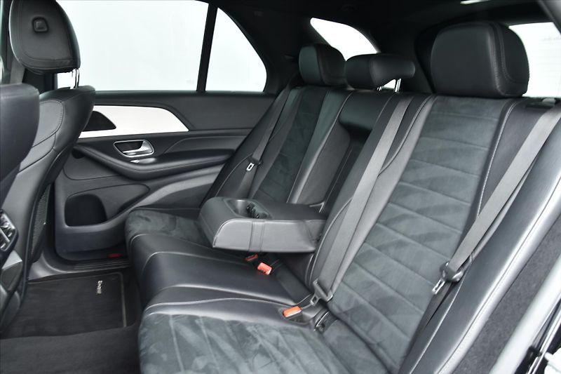 Mercedes-Benz GLE 400d 243kW 4MATIC AMG ČR - fotka 11 z 31