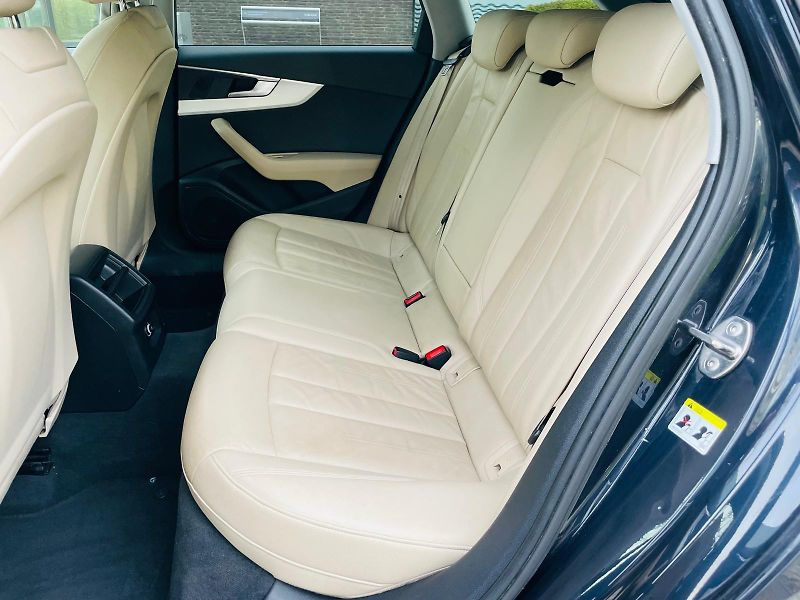 Audi A4 Avant 2.0TD AUT VÝHŘEV SENZORY - fotka 31 z 48