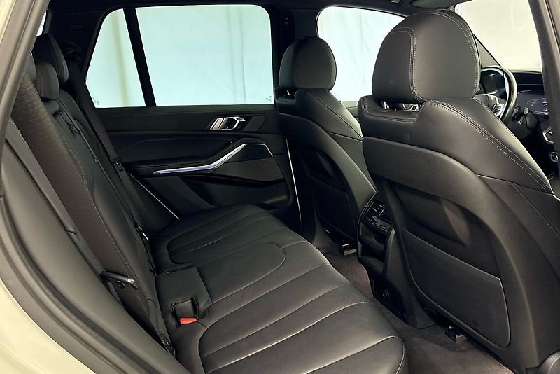 BMW X5 xDrive30d - fotka 13 z 14