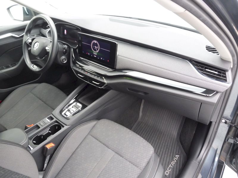 Škoda Octavia (2021) Combi Style 1,5 eTSI 110kW mHE - fotka 8 z 29