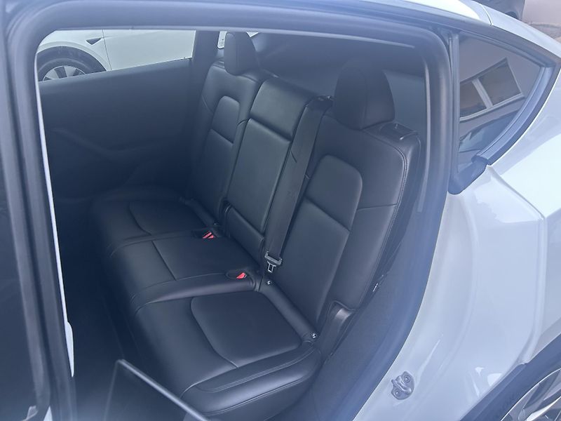Tesla Model Y ZAMLUVENO ! TZ 94% - fotka 45 z 47