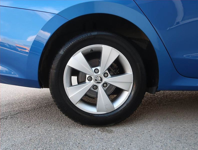 Škoda Octavia (2021) 2.0 TDI, Automat, Serv.kniha - fotka 15 z 22