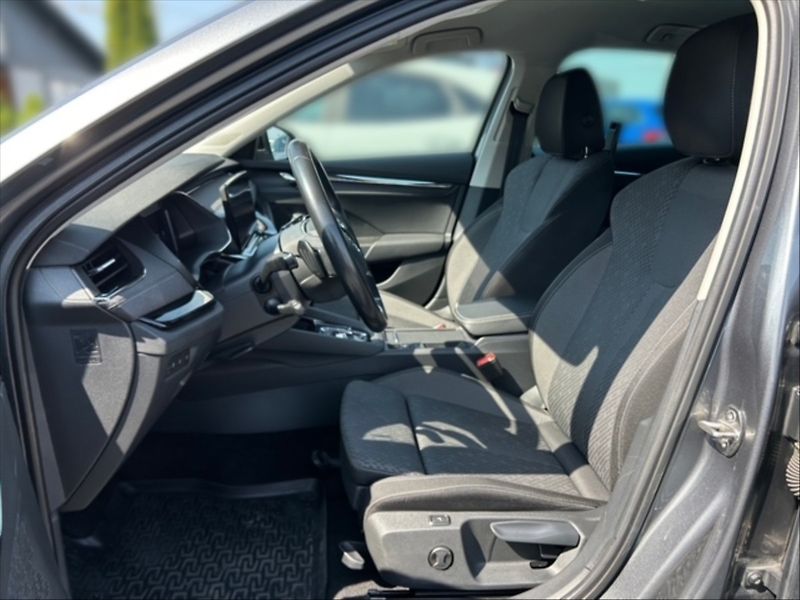 Škoda Octavia 2,0 TDI 110 Style AT - fotka 7 z 11