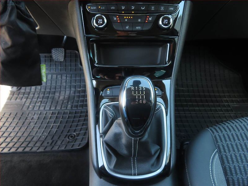Opel Astra (2020) 1.2 Turbo, Serv.kniha, Kůže - fotka 15 z 19