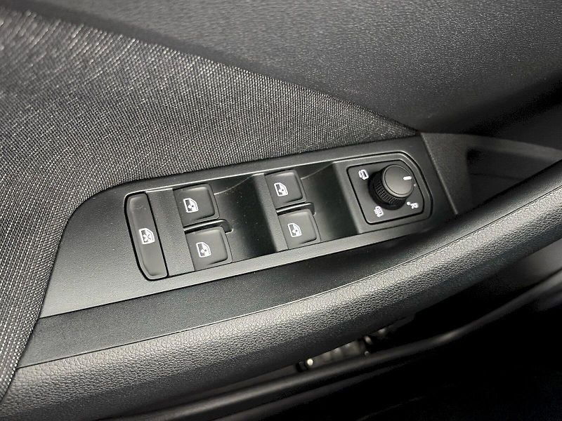 Škoda Kamiq (2025) DSG 1.5TSI 110kW Top Selection - fotka 27 z 31