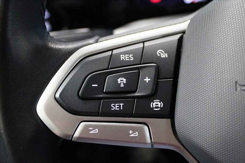 Volkswagen Golf 1,0 TSI Life 1.majitel CZ - fotka 17 z 36