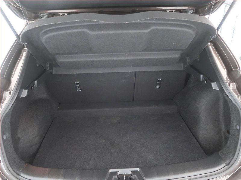 Nissan Qashqai (2020) Acenta 1.3 DIG-T, Serv.kniha - fotka 13 z 16