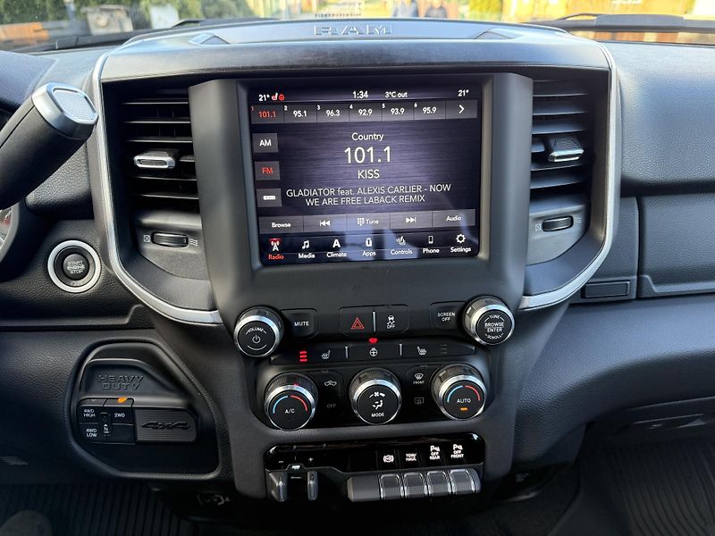 Dodge RAM (2020) +2500+CUMMINS DIESEL+DPH+HD+ - fotka 23 z 24
