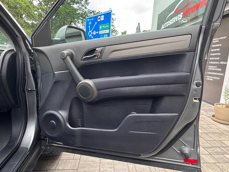 Honda CR-V (2011) 2.2 i DTEC, 4x4 - fotka 14 z 32
