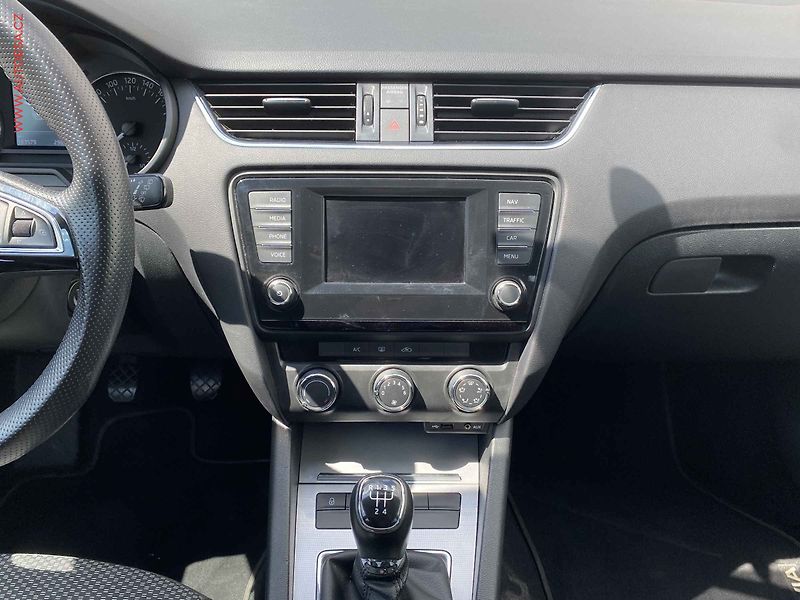 Škoda Octavia (2014) 1.6 TDi, Ambition, navi - fotka 12 z 18
