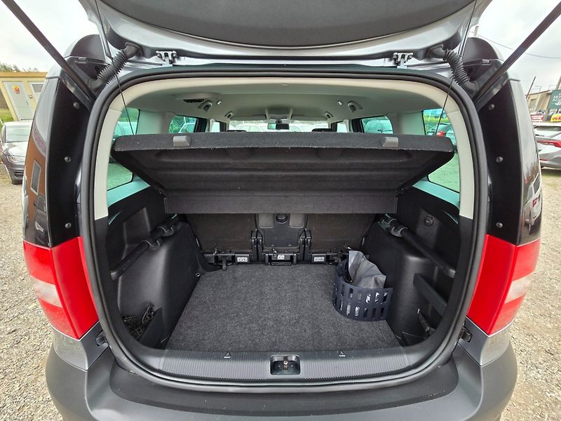 Škoda Yeti (2013) 2.0 TDi 81KW Advent - fotka 17 z 23