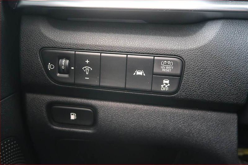 Kia Niro (2021) Hybrid, Automat, ČR,1.maj - fotka 17 z 18