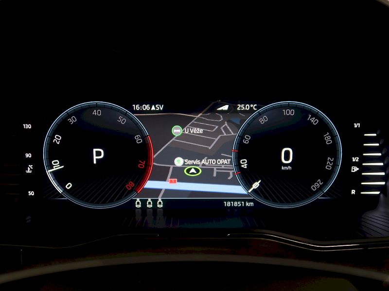 Škoda Superb (2022) STYLE 2.0TSI 140KW - fotka 17 z 39