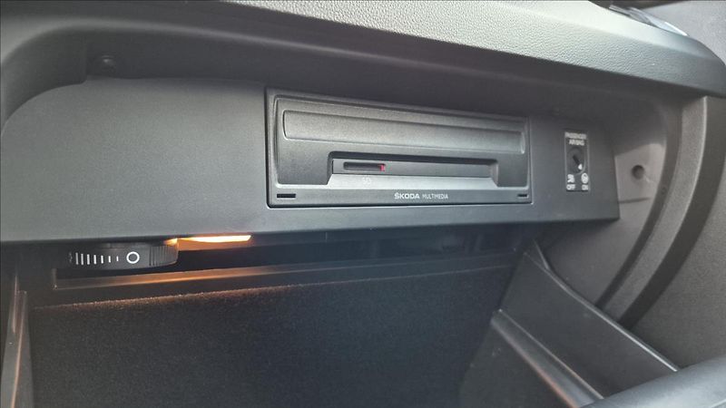 Škoda Octavia 1,5 TSI 110Kw STYLE ČR DPH - fotka 21 z 22