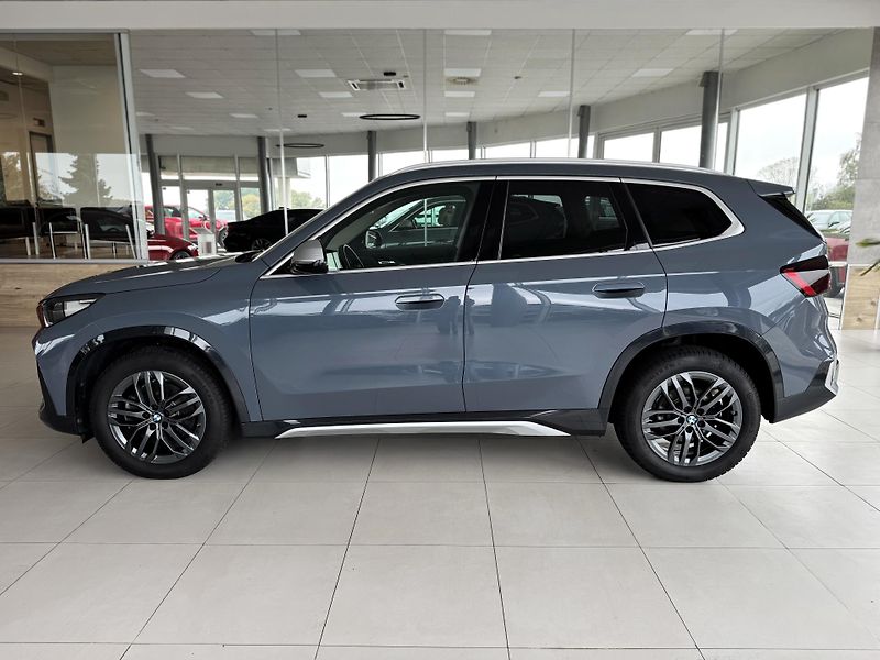 BMW X1 23d xDrive*xLine*KeyLess*DPH - fotka 8 z 37