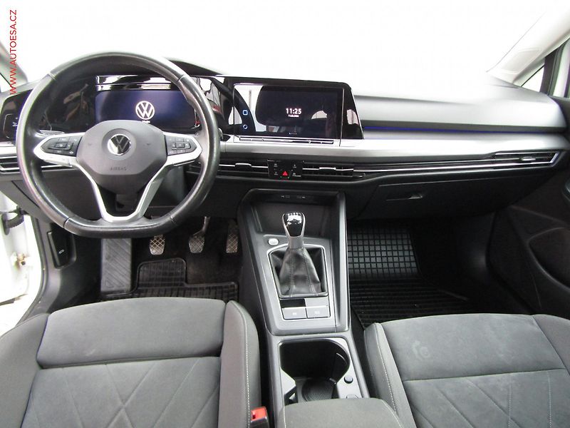 Volkswagen Golf (2020) 1.5 TSi, Style, LED, navi - fotka 8 z 22