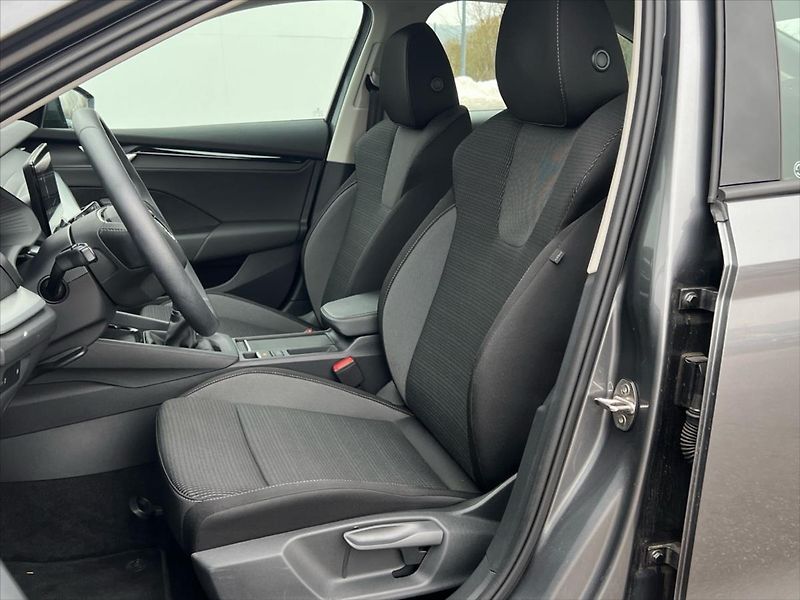 Škoda Octavia 1,5 TSi 110 kW SELECTION  IV. - fotka 11 z 24