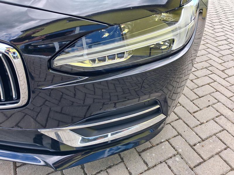 Volvo V90 (2017) 2,0 D5 173kw SERVISKA TOP STAV - fotka 10 z 51