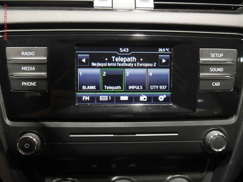 Škoda Octavia (2015) 1.6 TDI, ČR, AC, el. výbava - fotka 12 z 14