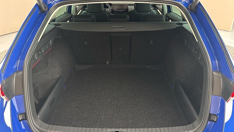 Škoda Octavia 2.0 TDI DSG Style Combi - fotka 17 z 26