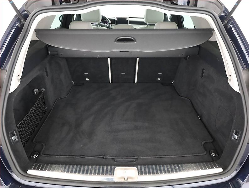 Mercedes-Benz Třídy C (2017) C 250 d 4MATIC, 4X4, Automat - fotka 20 z 21