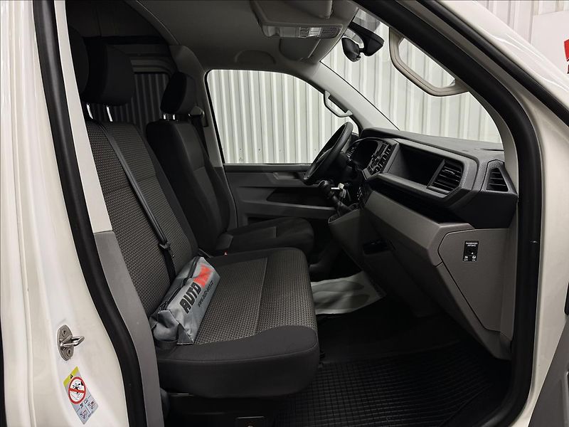 Volkswagen Transporter 2.0TDI KOMBI H3 LONG NEZ-TOP - fotka 33 z 37