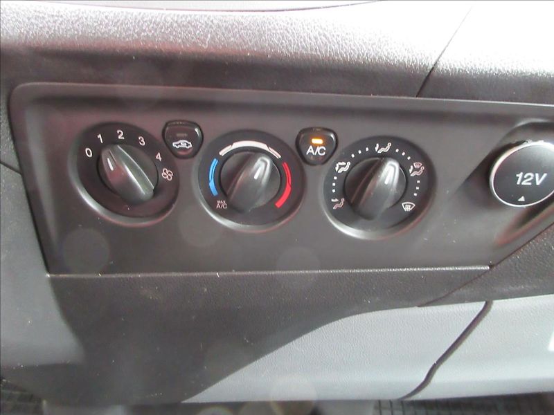 Ford Transit 2,2 TDCi, L1H1, Klima, Nové v - fotka 18 z 24