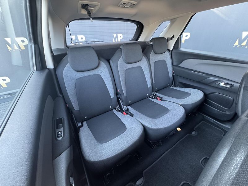 Citroën C4 Picasso (2018) 1.2 SpaceTourer PureTech tažné - fotka 19 z 44