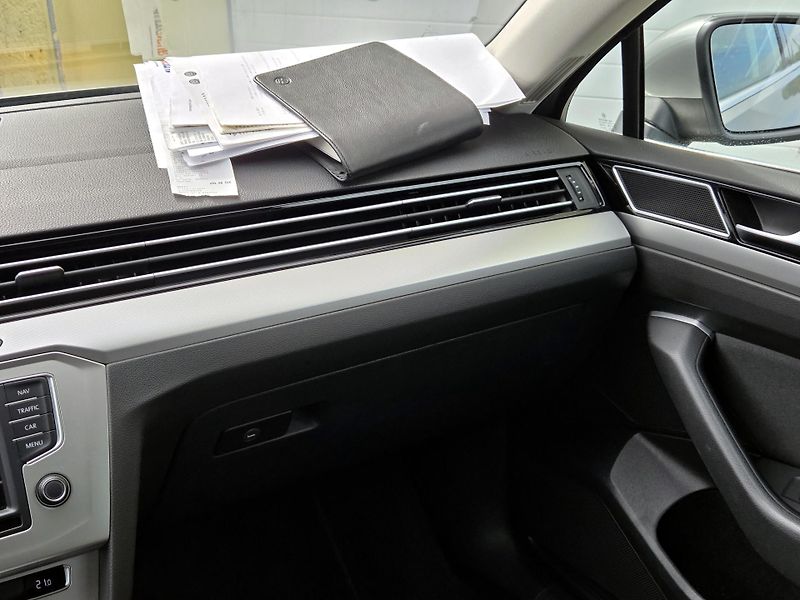 Volkswagen Passat 2.0TDi DSG *SERV.KN.FAKTURY*   - fotka 34 z 49