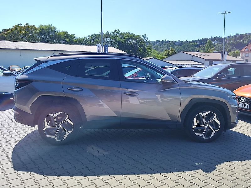 Hyundai Tucson 1.6 T-GDI/169kW Smart Navi DCT - fotka 4 z 37