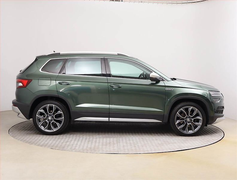 Škoda Karoq (2020) Scout 2.0 TDI - fotka 6 z 20
