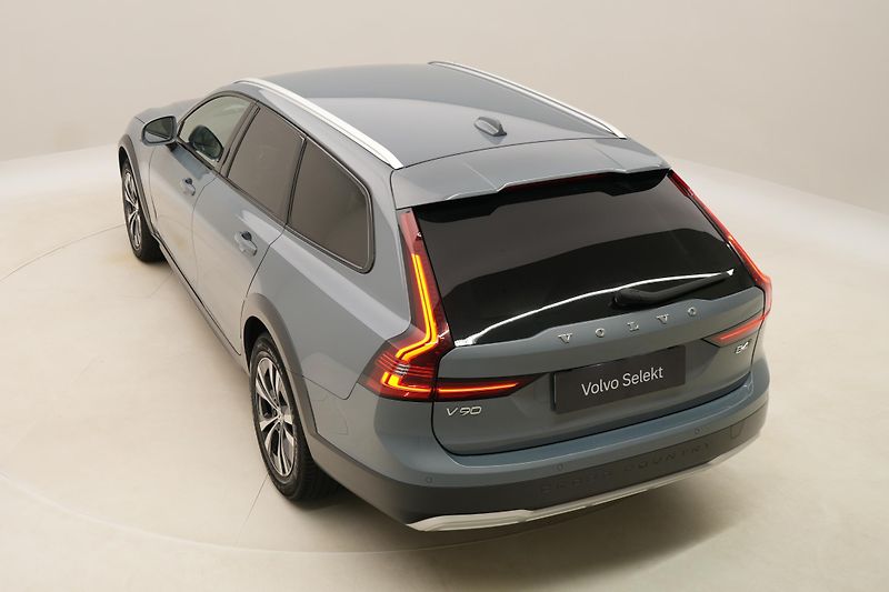 Volvo V90 CC B4 AWD MOMENTUM AUT - fotka 18 z 52