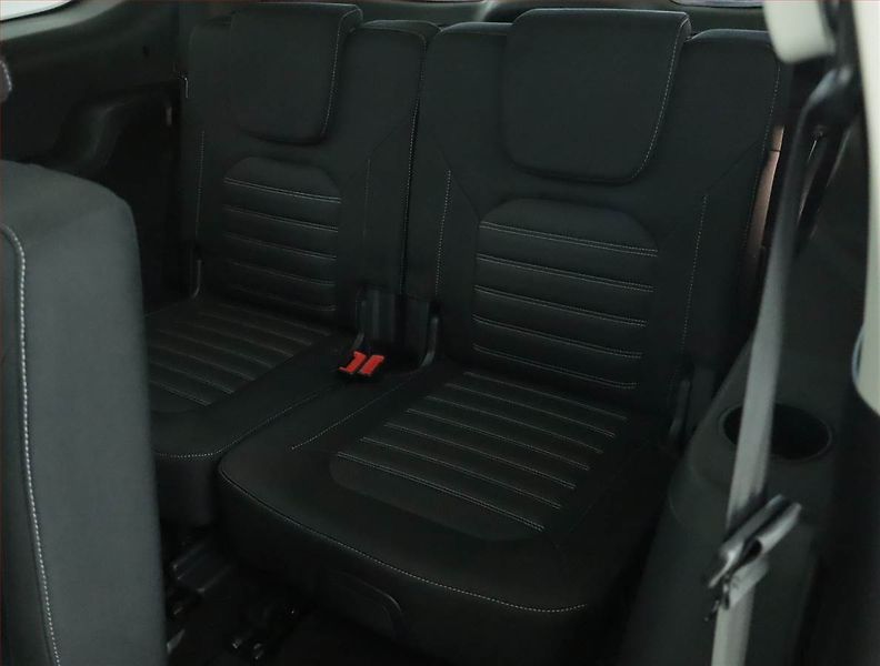 Ford Galaxy (2020) Titanium 2.0 EcoBlue, 7 míst - fotka 16 z 19