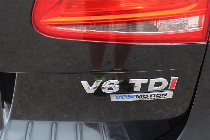 Volkswagen Touareg 3,0 TDi  4 x 4, AUTOMAT, DPH - fotka 36 z 40