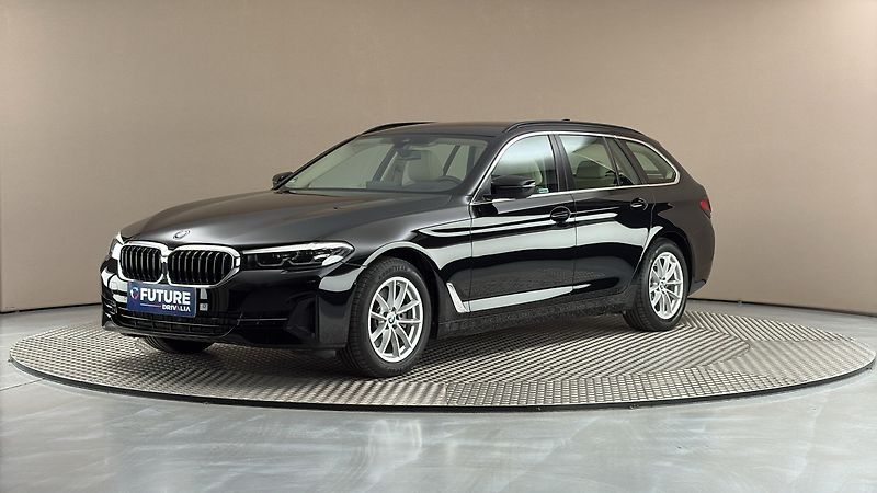 BMW Řada 5 518d AUT Touring - fotografie inzerátu
