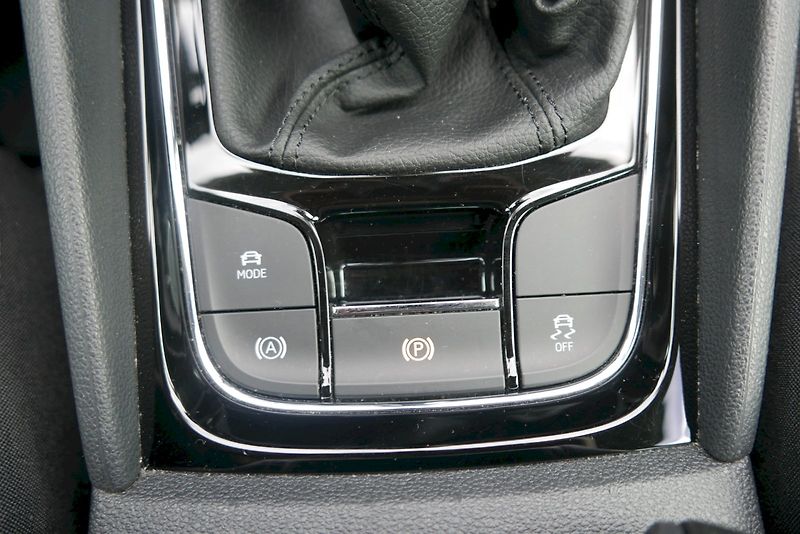 Škoda Karoq (2022) STYLE TSI 1.5/110KW 6MP - fotka 18 z 32