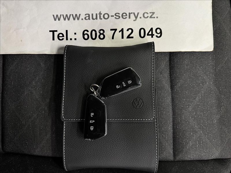 Volkswagen Golf 1.5TGI 96kW DSG ACC 2XKOLA DPH - fotka 40 z 41