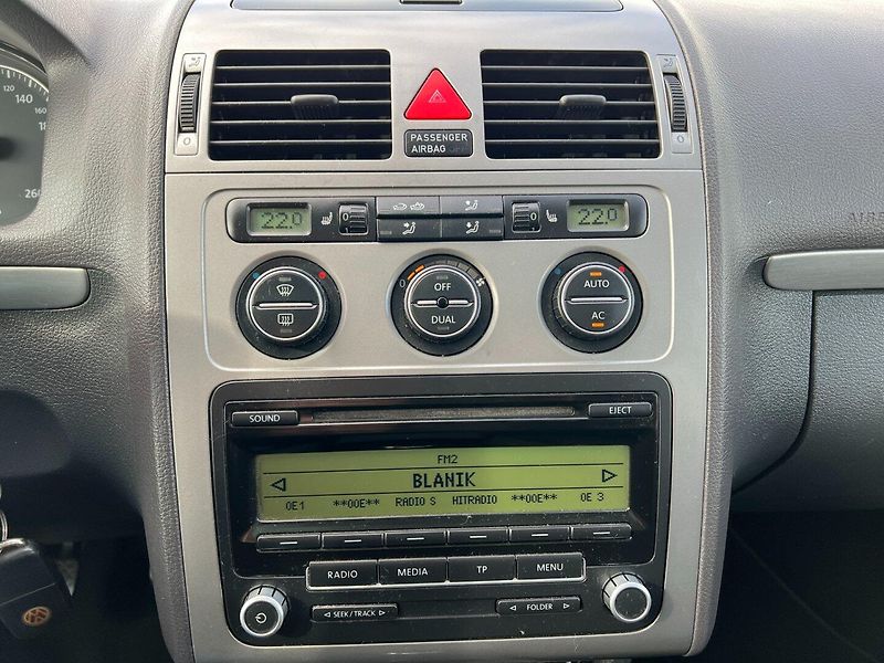 Volkswagen Touran (2008) 2.0TDi 103kW! 2x kola! - fotka 14 z 21