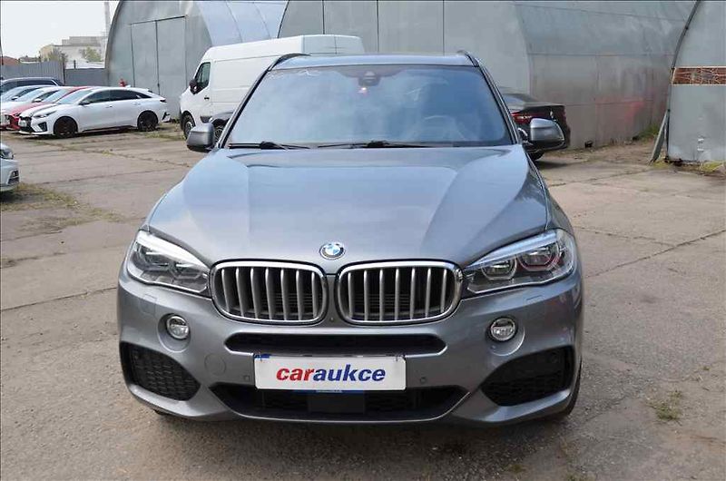 BMW X5 (2017) XDRIVE AT - fotka 2 z 18