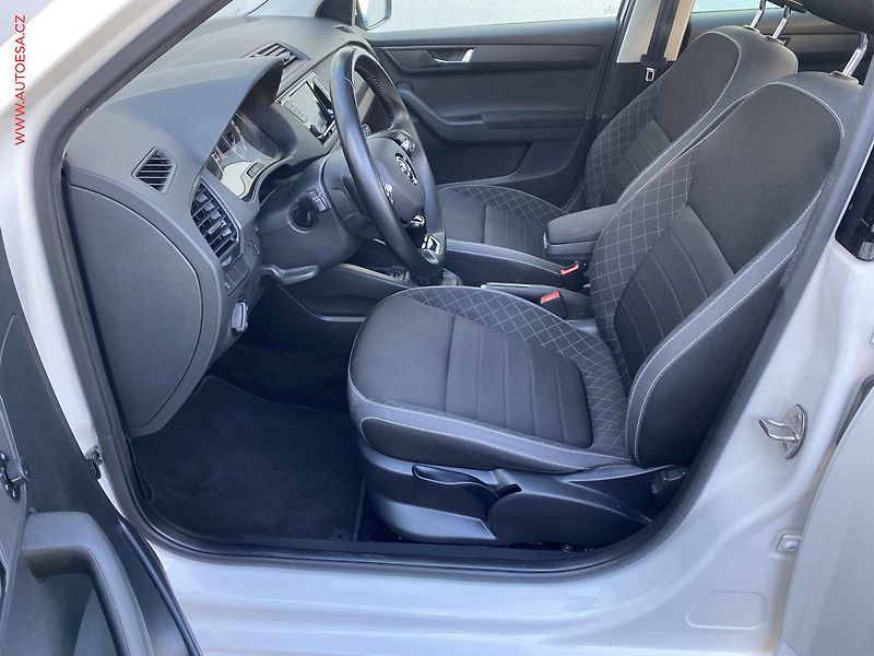 Škoda Fabia (2022) 1.0 TSi, 1.maj,ČR, Ambition - fotka 9 z 18