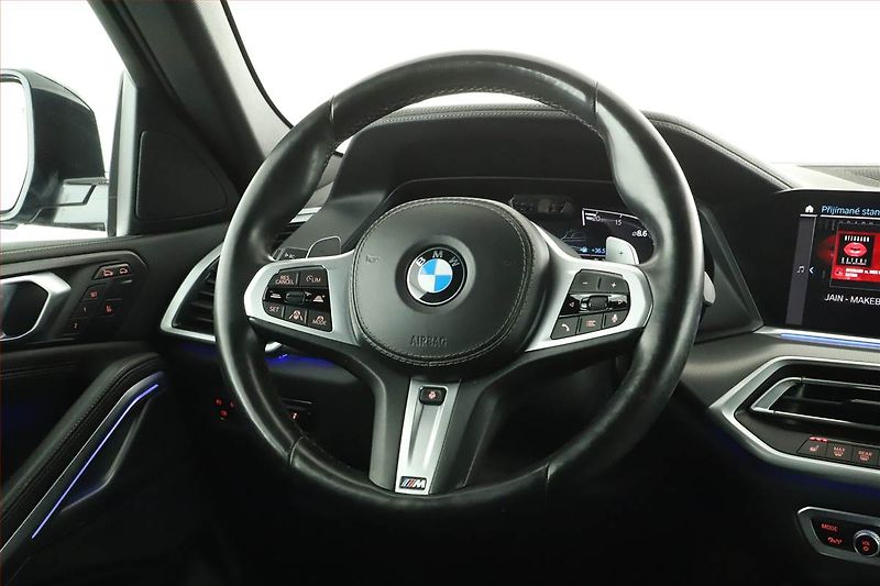 BMW X6 (2021) xDrive40d - fotka 19 z 21